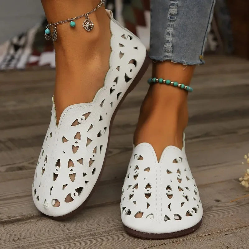 Hollow Breathable Flat Sandals for Women - Summer Beach Style