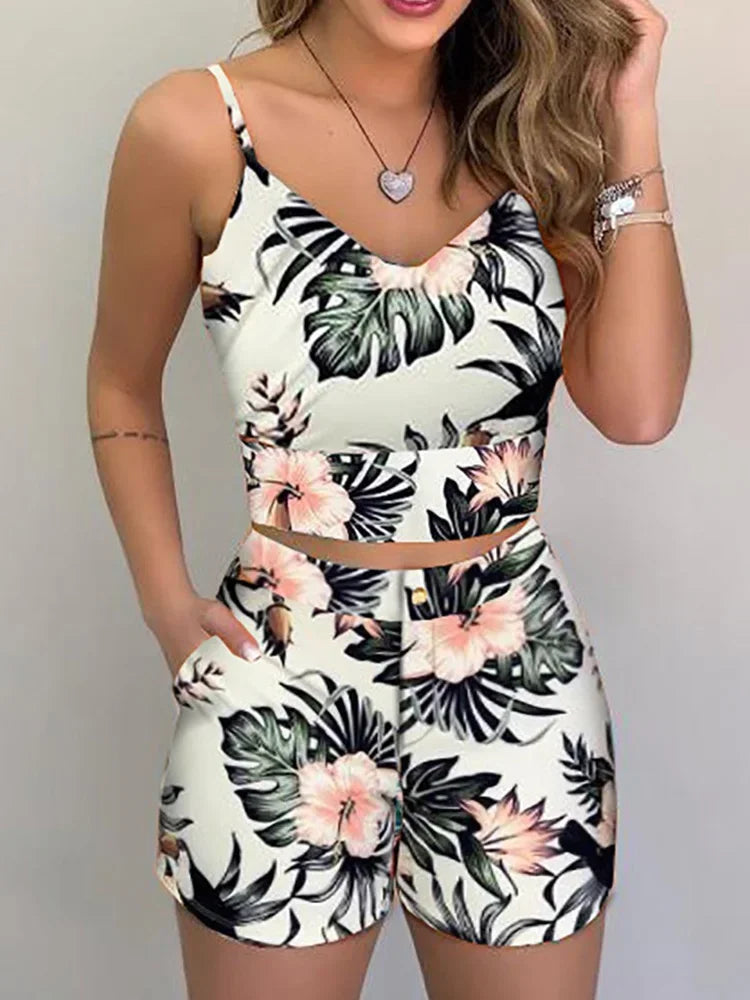 LEOSOXS Print Spaghetti Strap Crop Top and Shorts Set for Women