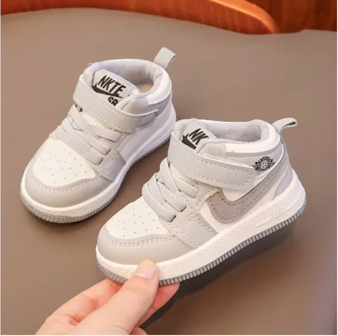 Kids Mid-Top Sneakers in Black and Gray for Children