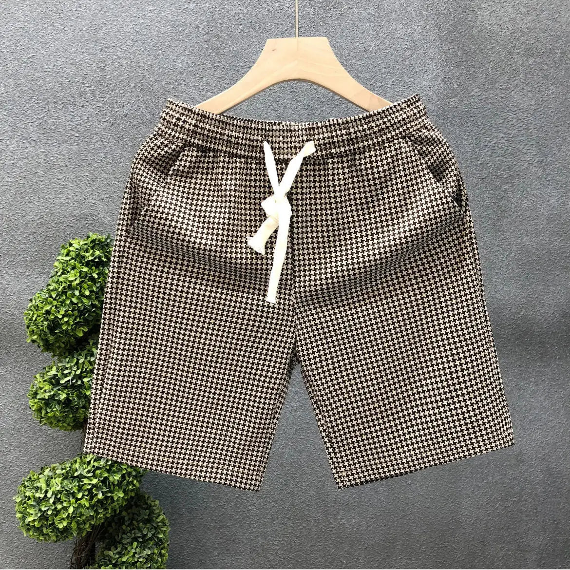 Men's Quick Dry Casual Shorts with Elastic Waist in Plaid