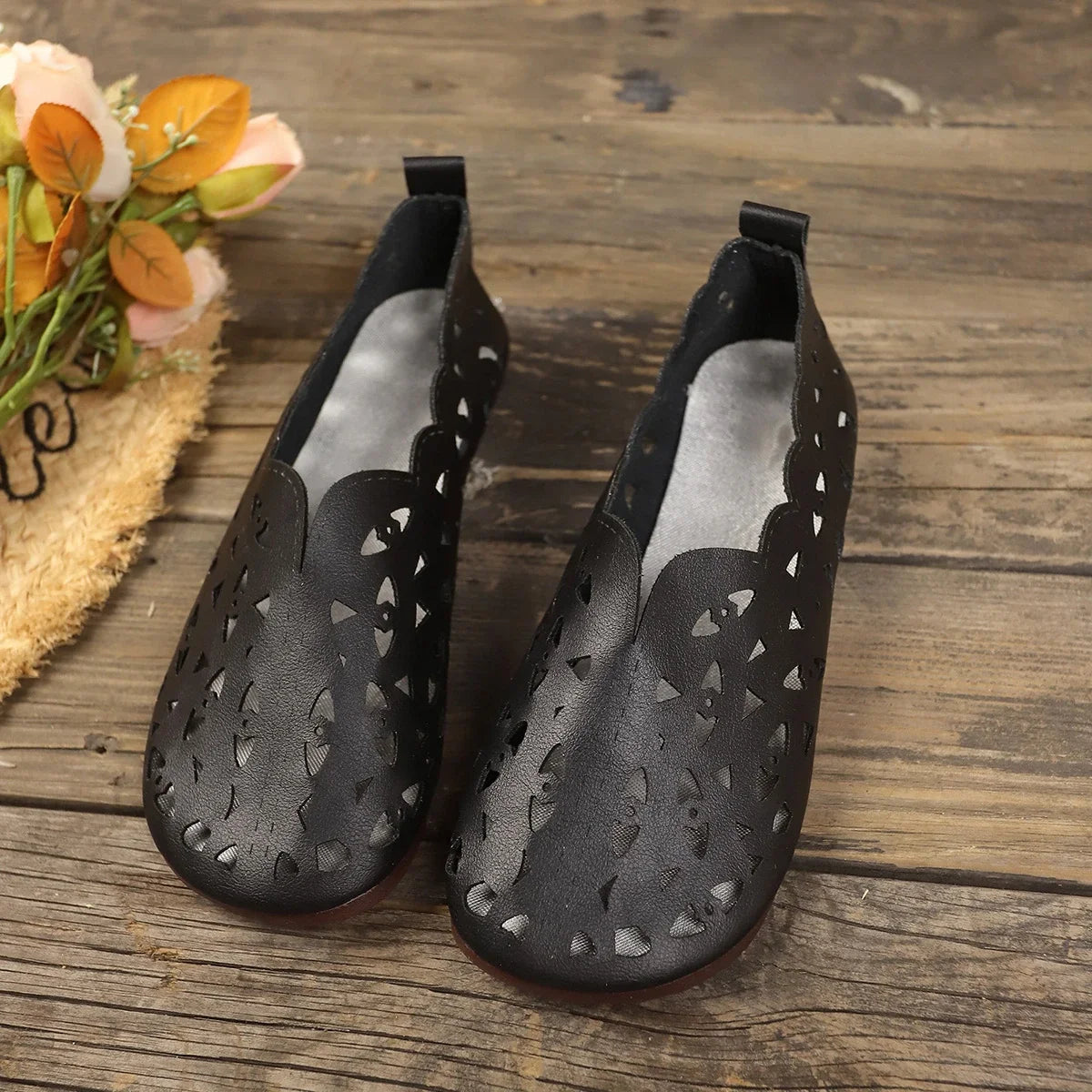 Hollow Breathable Flat Sandals for Women - Summer Beach Style