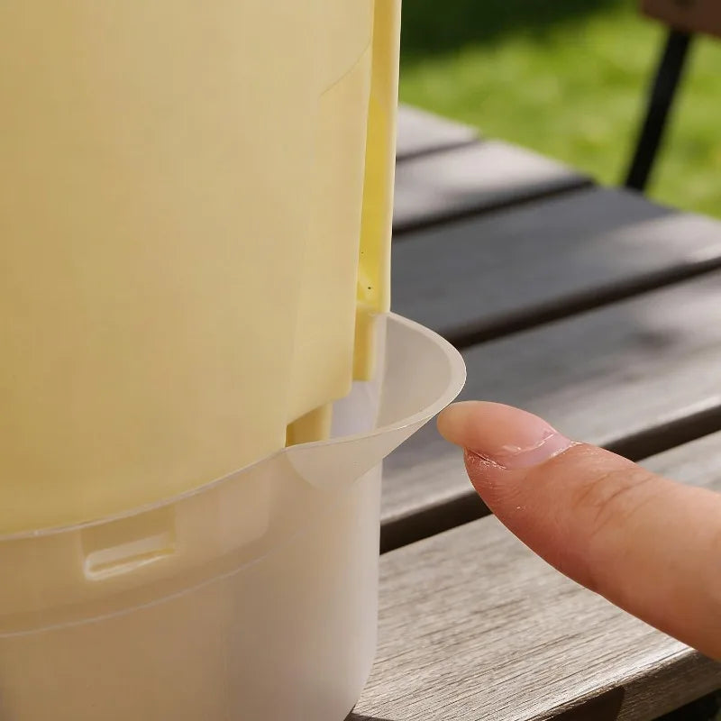 Self Watering Plastic Planter Pot Tray for Outdoor Plants
