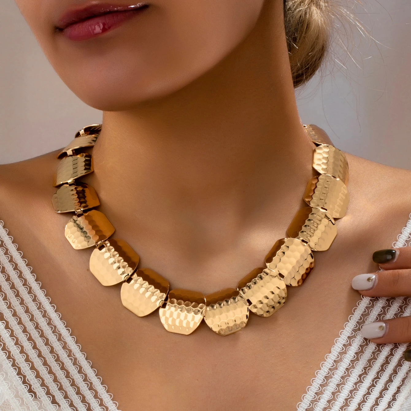 Geometric Round Metal Necklace for Women, Minimalist Style