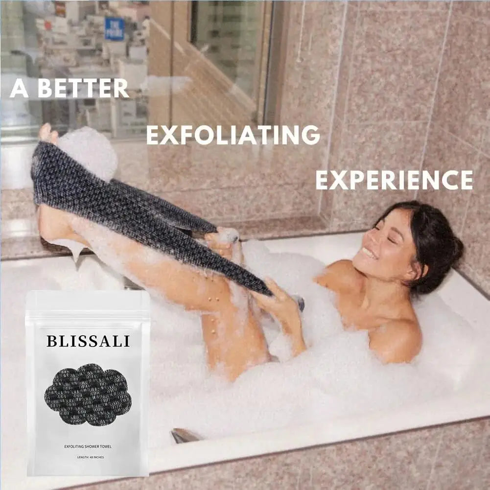 Exfoliating Bath Towel for Deep Cleansing in Black and Pink