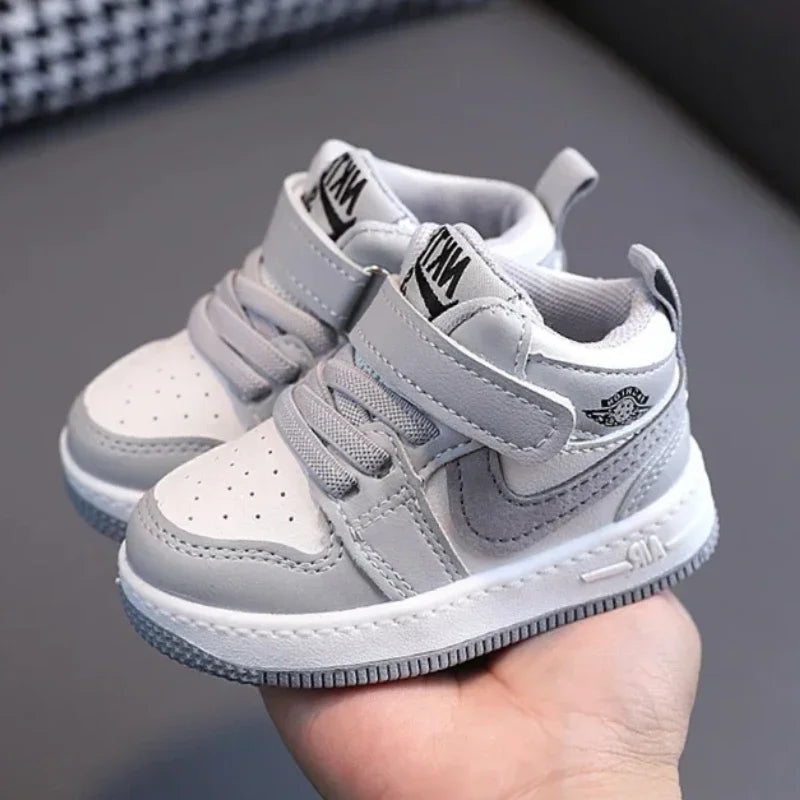 Kids Mid-Top Sneakers in Black and Gray for Children
