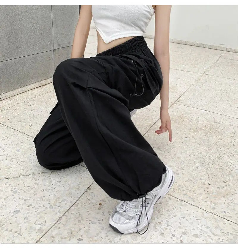 2025 Women's Solid Polyester Cargo Joggers for Sports