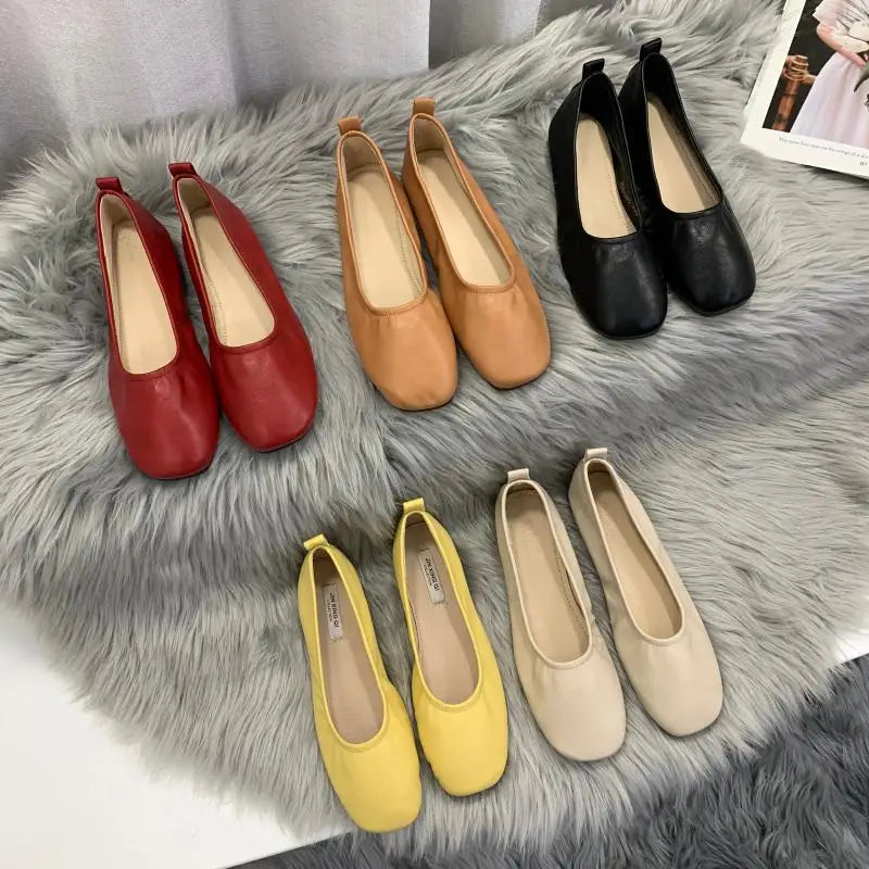 Women Shoes Brand Designer  Ballet Flats Woman Round Toe Japanned Leather Flats Vintage Narrow Band Loafers