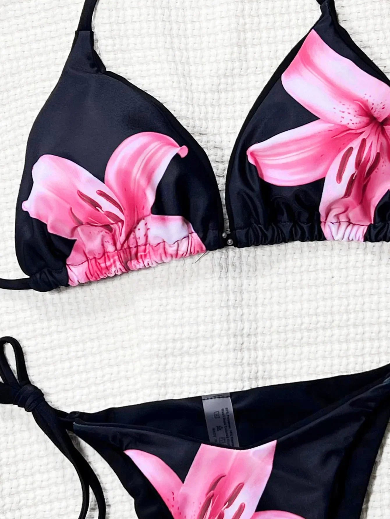 Stylish Women's Print Bikini Set for Beach and Pool Parties