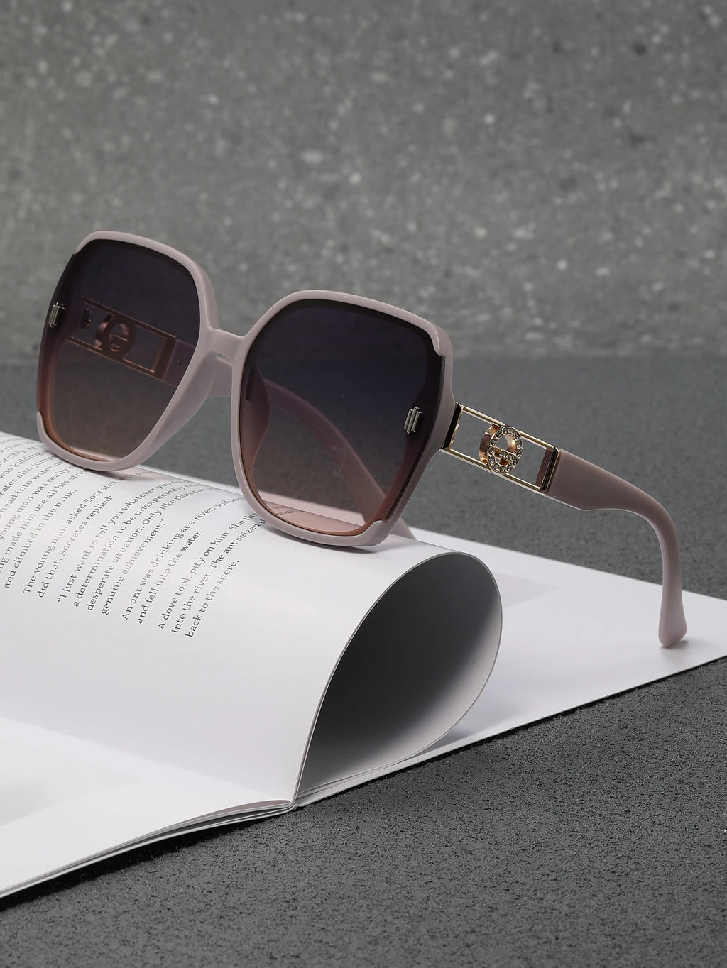 Cartoon Design UV-Resistant Sunglasses for Women