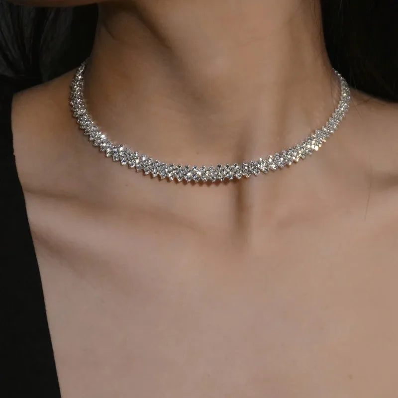 Elegant Women's Choker Necklace in Classic Square Design
