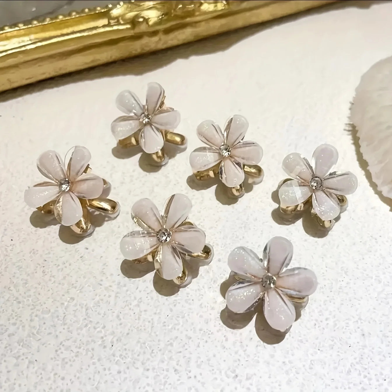 Flower Shaped Hair Grab Clips for Girls - Faux Pearl Alloy Barrettes