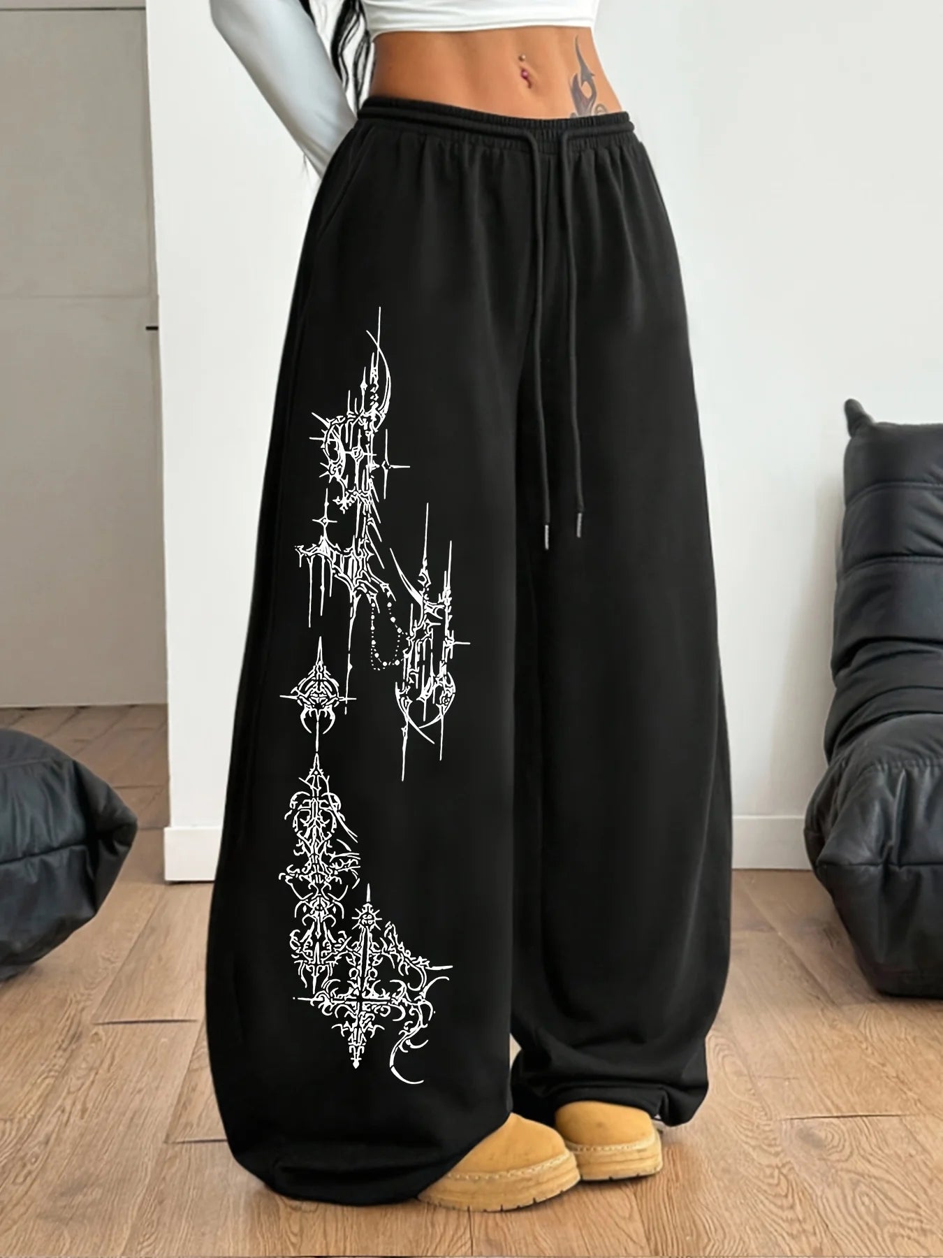 Casual Women's Fleece Sweatpants with Punk Patterns