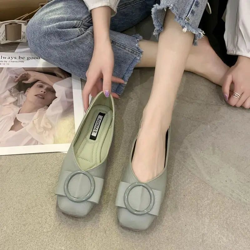 Chic White Flat Shoes for Women with Slip-On Design