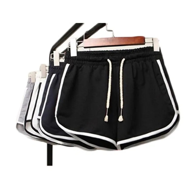 Breathable Polyester Yoga Shorts for Summer Workouts