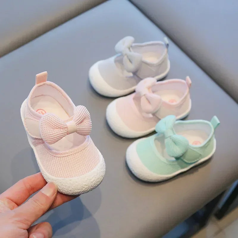 Breathable Baby Girl Walking Shoes with Non Slip Soles
