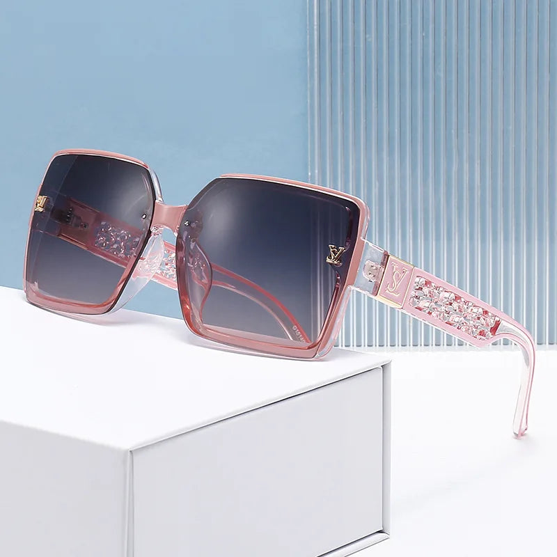 Stylish Square Oversize Sunglasses for Unisex Casual Wear
