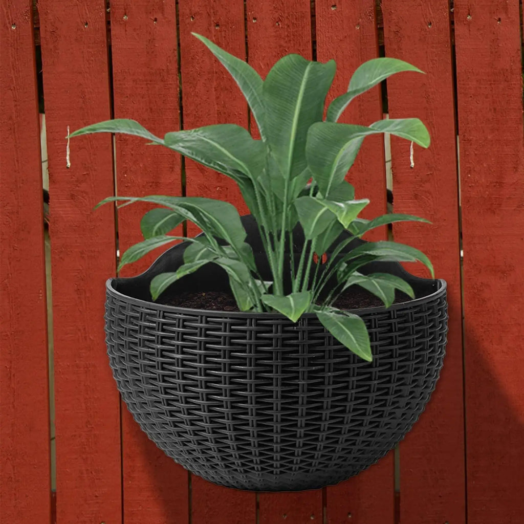 Exquisite Plastic Wall Hanging Flower Pot for Garden Decor