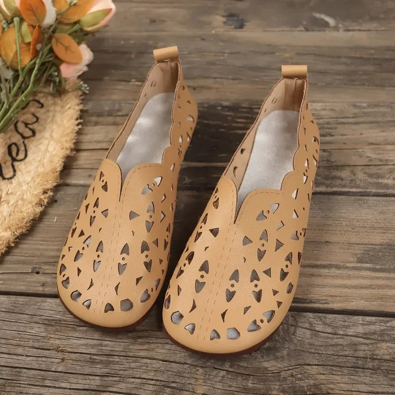 Hollow Breathable Flat Sandals for Women - Summer Beach Style