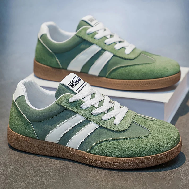 Men's Casual Sports Shoes with Comfortable Fabric and Mesh