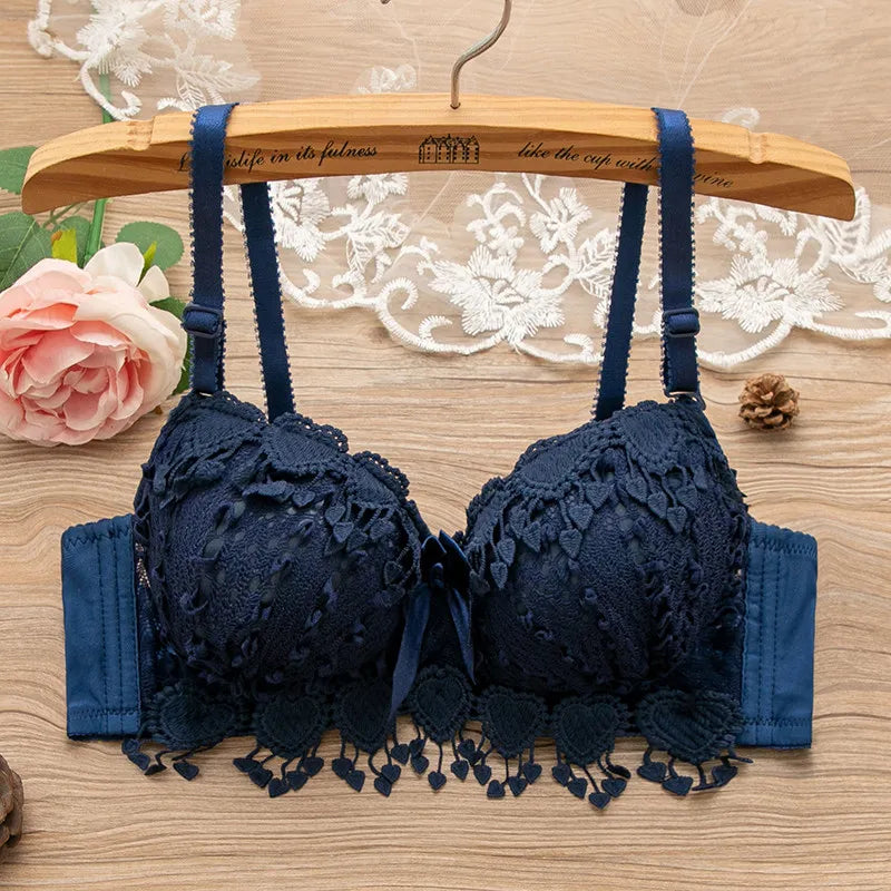 Non-Underwire Sexy Bra for Women in Black and White Lace