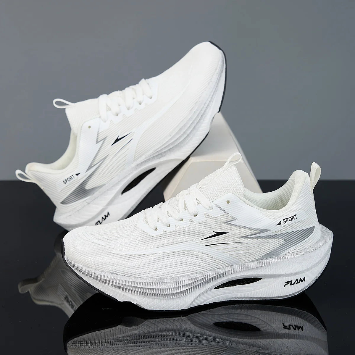 Men's Lightweight Breathable Running Shoes for Casual Use