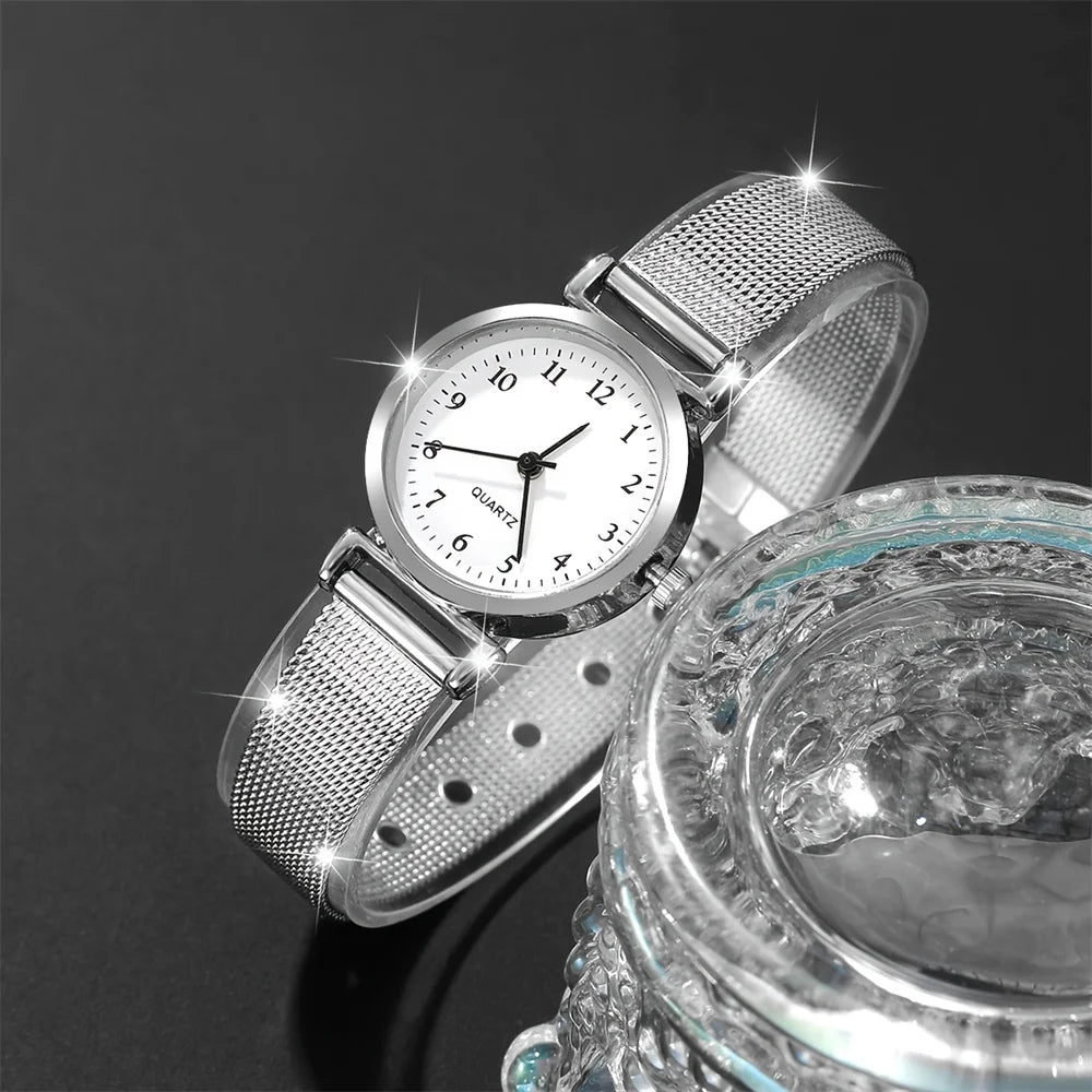 Elegant Ladies Quartz Wristwatch with Stainless Steel Band