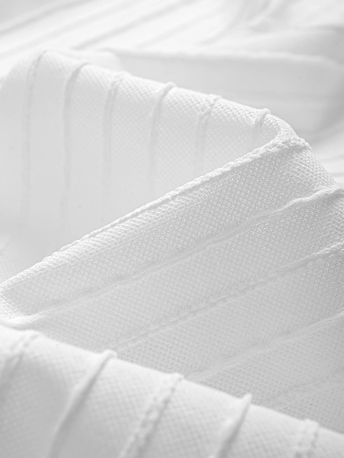 Men's Casual Two-Piece Set: Short-Sleeve T-Shirt and Shorts
