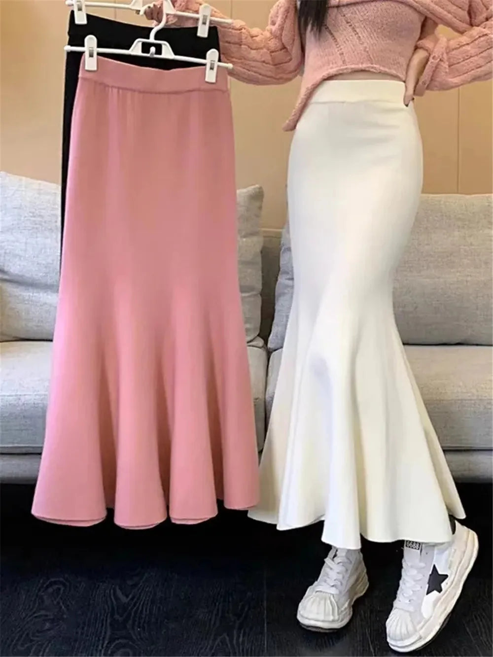 Elegant Black Knitting Skirt for Women in High Waist Style