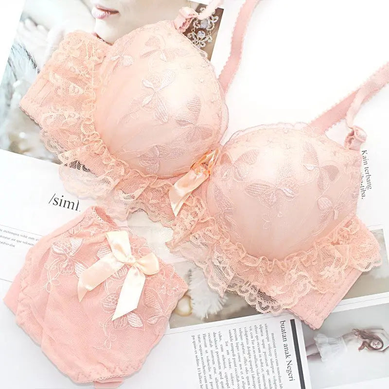 Sexy Wireless Lace Lingerie Set for Women in Floral Design