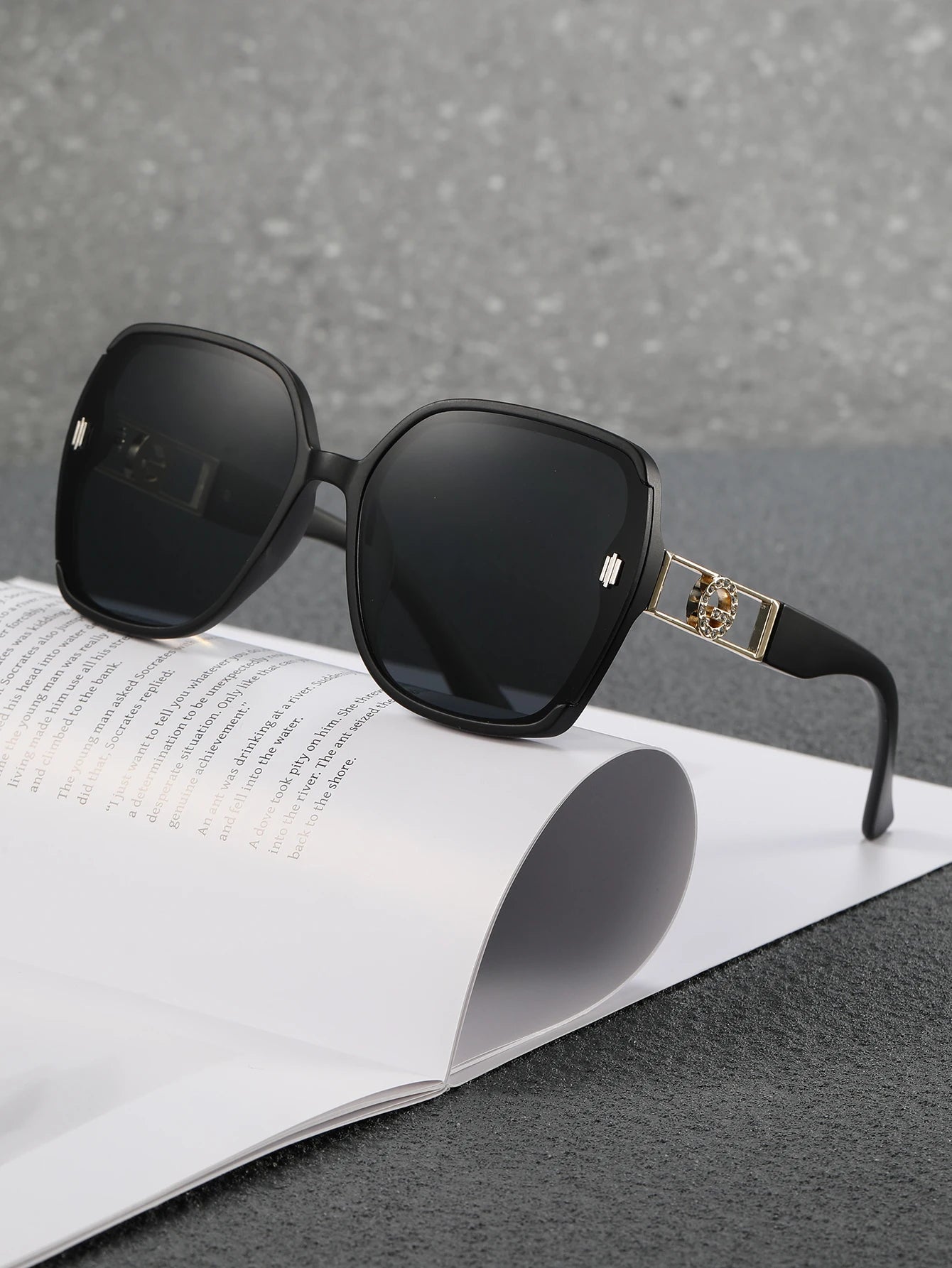 Cartoon Design UV-Resistant Sunglasses for Women
