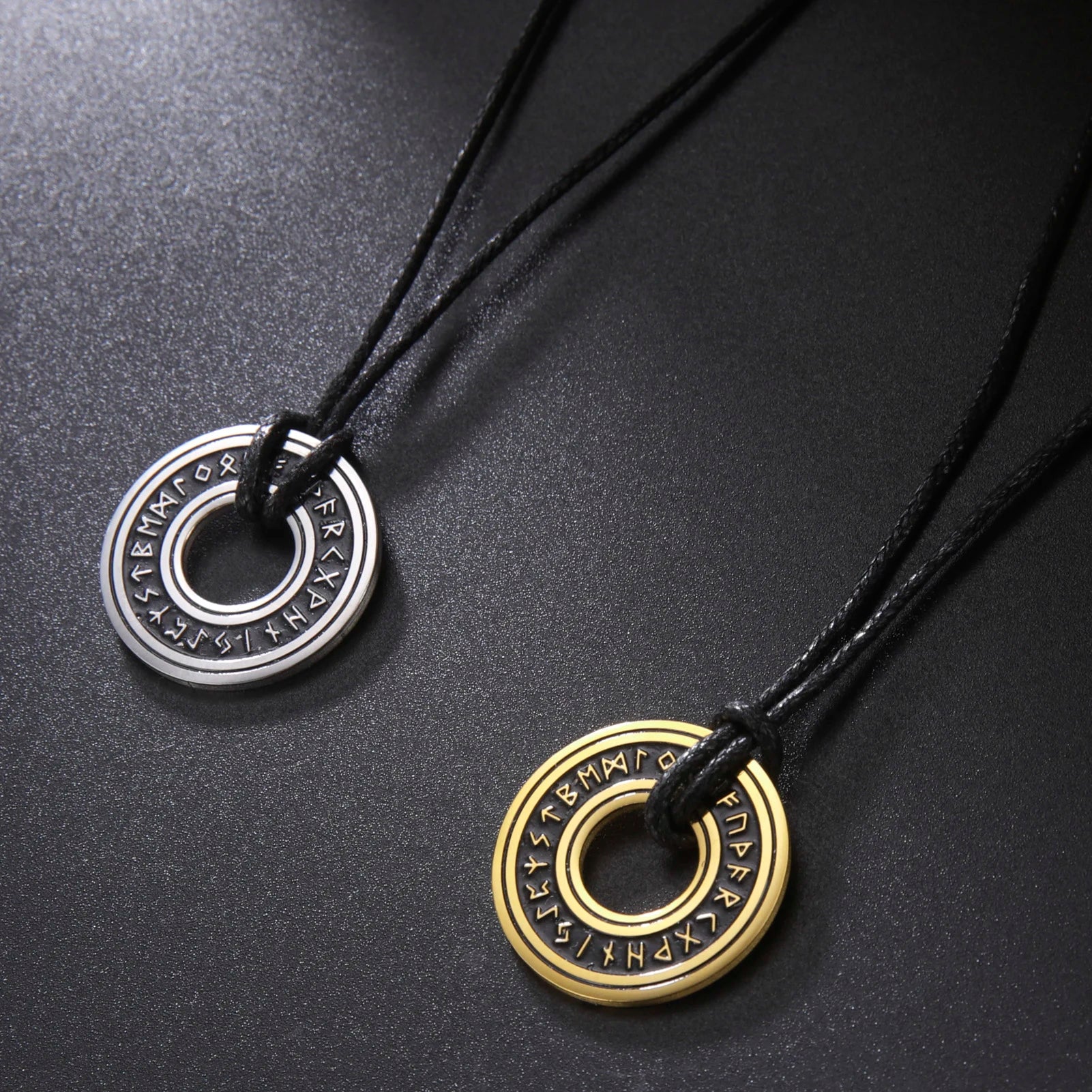 Vintage Nordic Rune Necklaces for Men Stainless Steel Norse Runes Viking Jewerly Pagan Elder Futhark Pendant Amulet Talisman