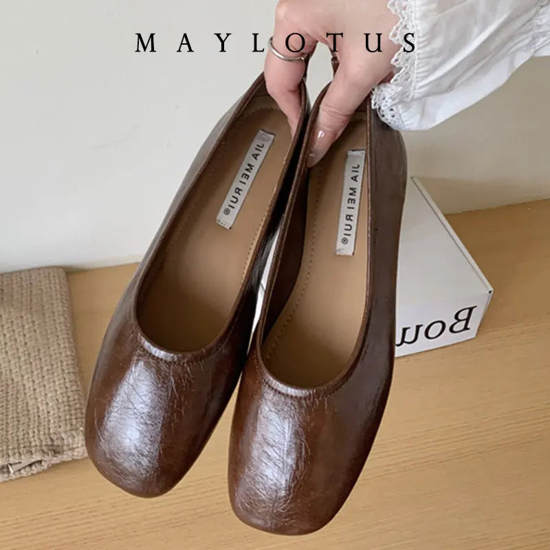 MALEY LifeStyle Women's Japanned Leather Ballet Flats