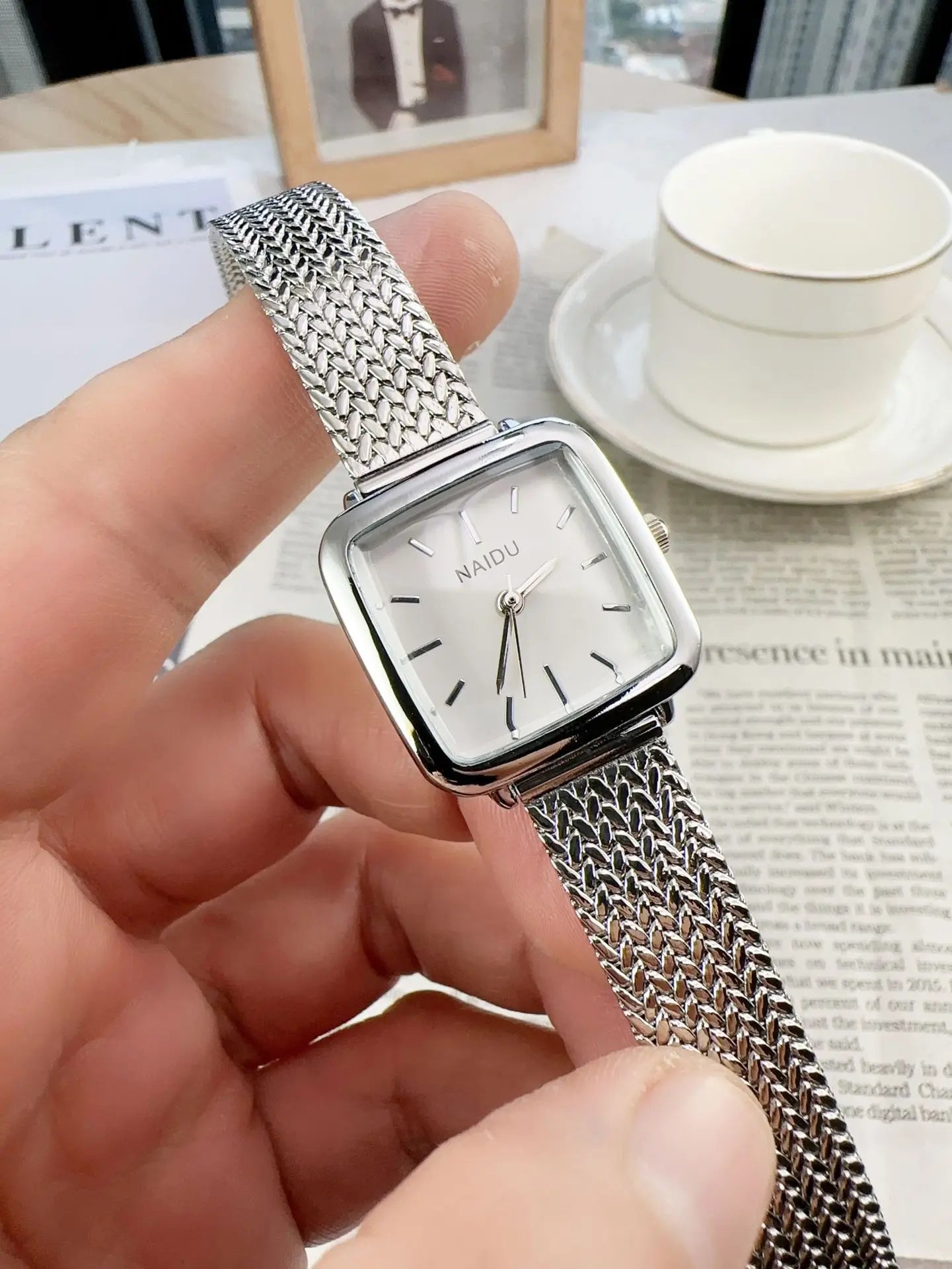 Elegant Women's Quartz Watch with Square Dial and Alloy Band