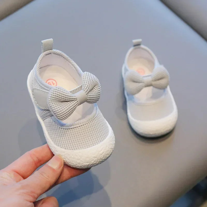 Breathable Baby Girl Walking Shoes with Non Slip Soles