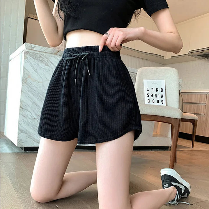 Breathable Polyester Yoga Shorts for Summer Workouts