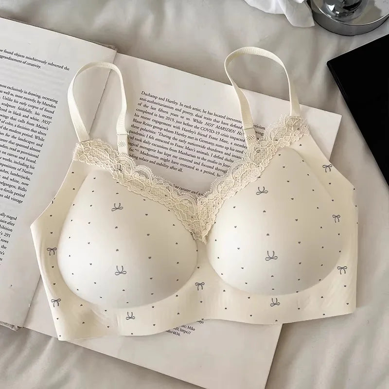 Women's Seamless Lace Bra for Small Busts, Wire-Free Comfort