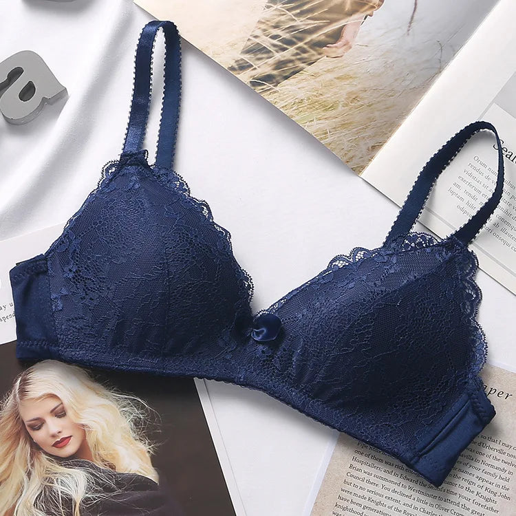 Seamless Wire Free Push Up Bra for Women in Black and White