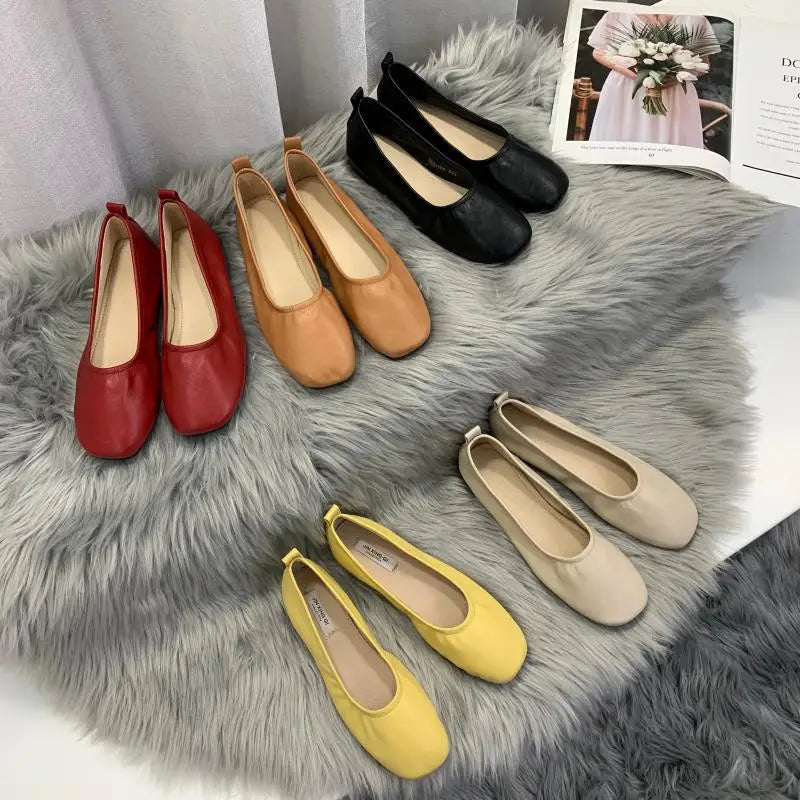 Women Shoes Brand Designer  Ballet Flats Woman Round Toe Japanned Leather Flats Vintage Narrow Band Loafers