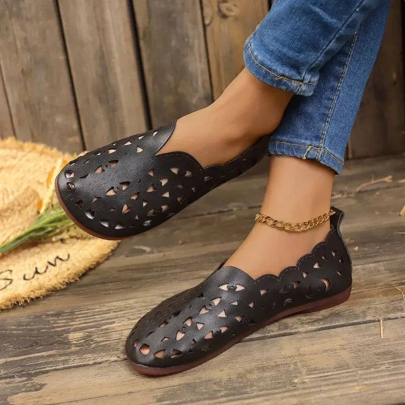 Hollow Breathable Flat Sandals for Women - Summer Beach Style