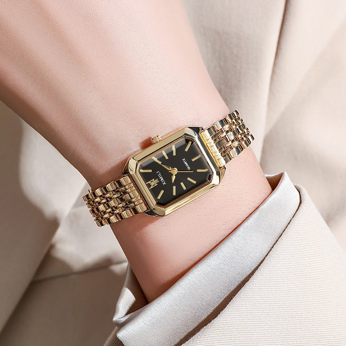 Luxury Gold Plated Quartz Watch for Women with Stainless Steel Band