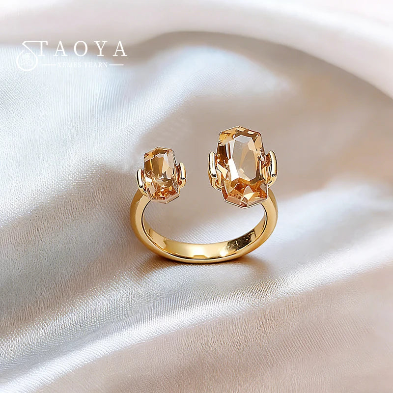Trendy Gold Plated Wedding Ring with Geometric Design