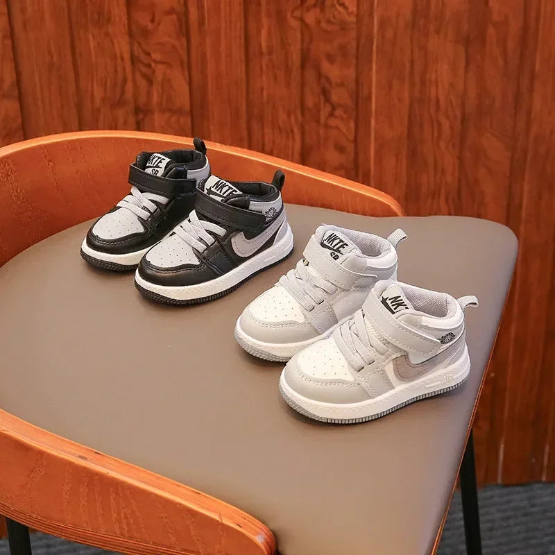 Kids Mid-Top Sneakers in Black and Gray for Children