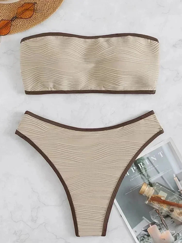 Bandeau Bikini Set in Solid Polyester Elastane for Women