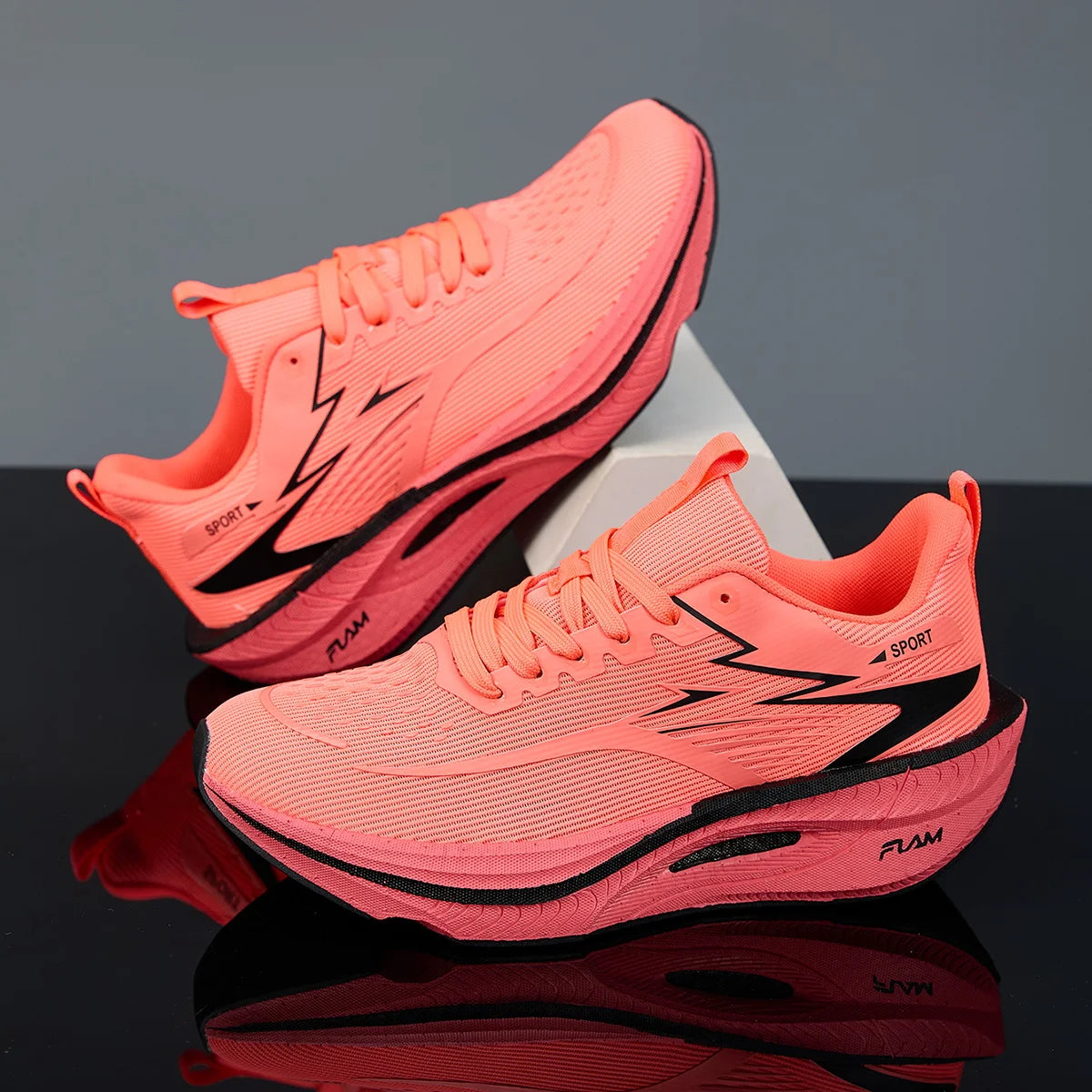 Men's Lightweight Breathable Running Shoes for Casual Use
