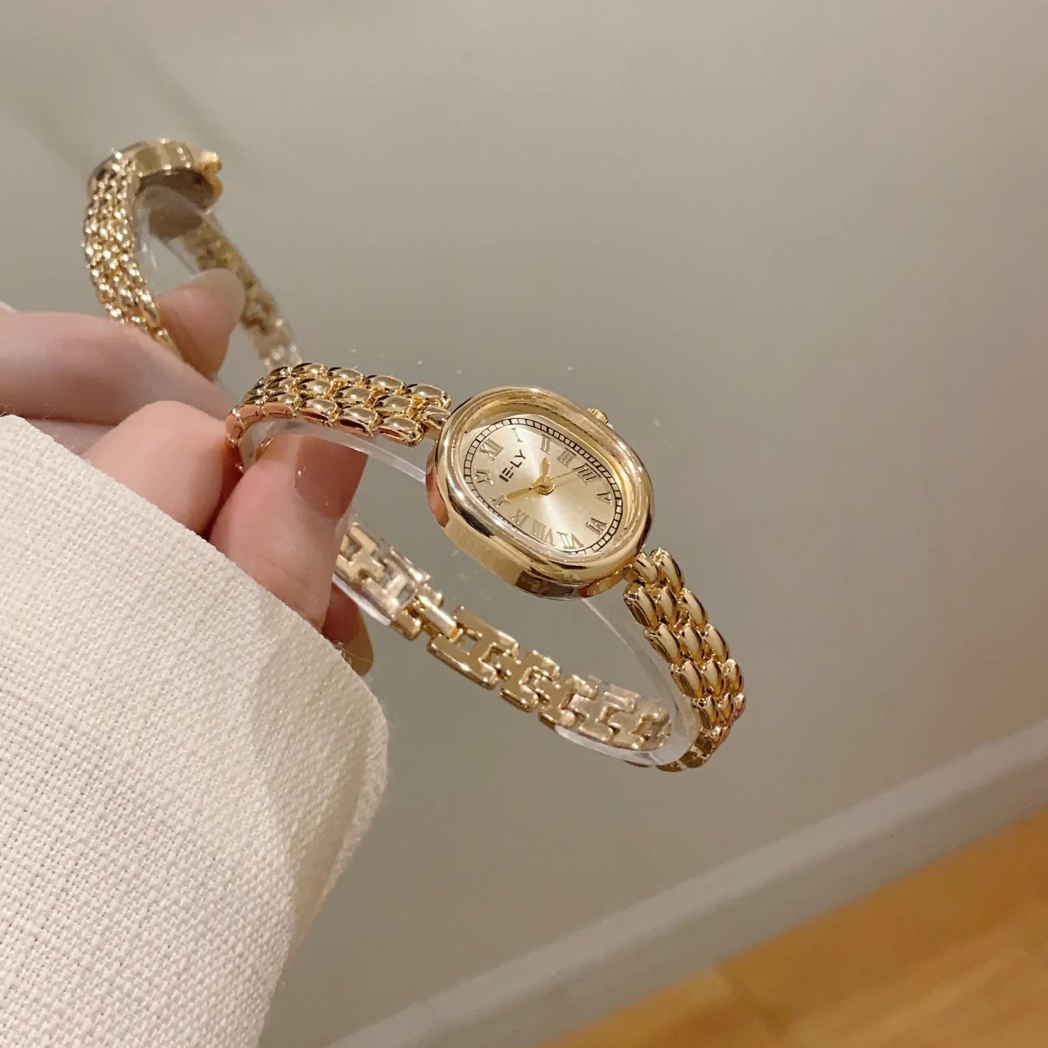 Elegant Gold Bracelet Watch for Women by KCALOE