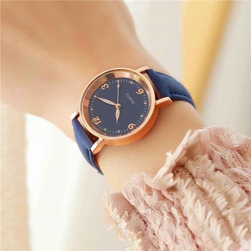 Elegant Women's Quartz Watch with Leather Band and Luminous Dial