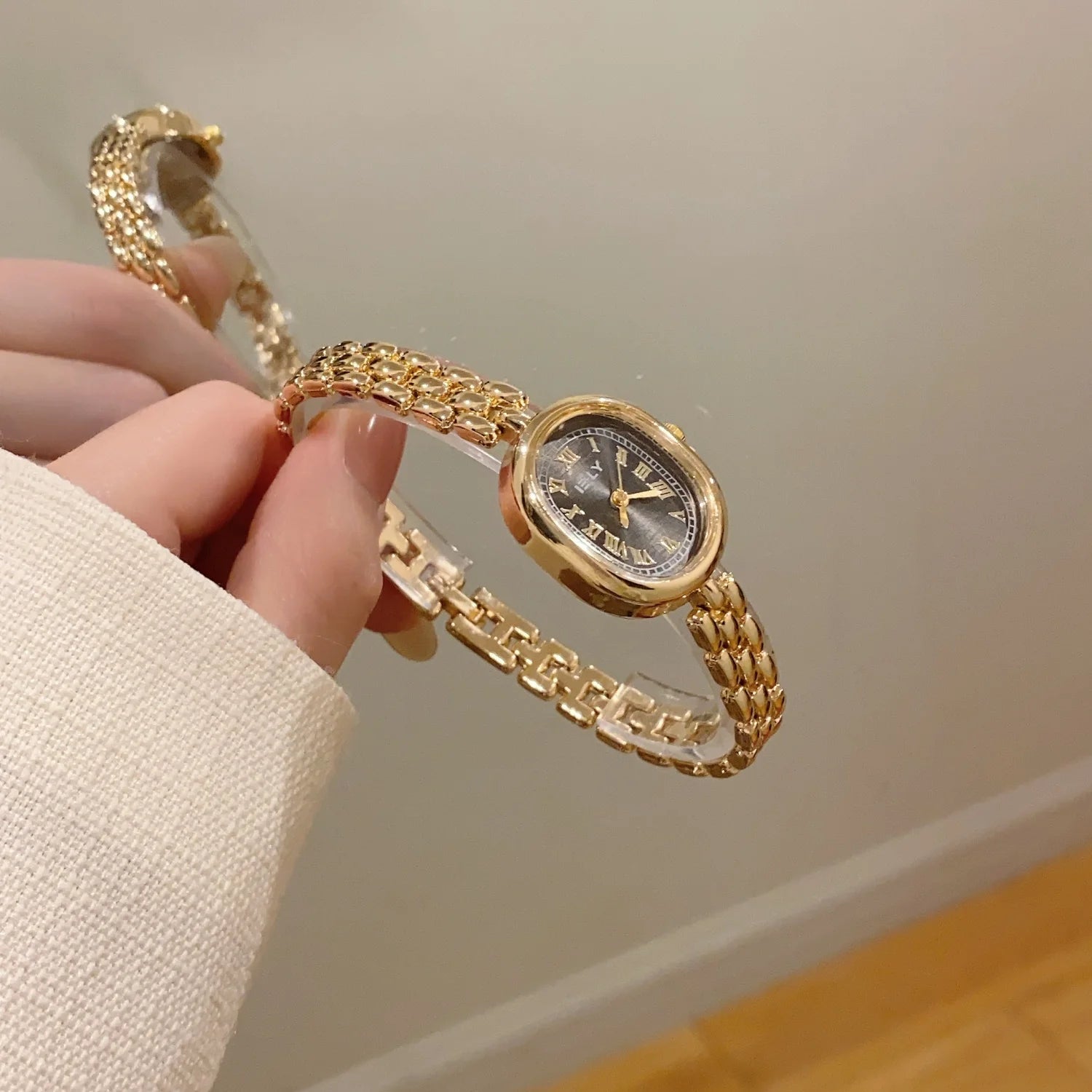 Elegant Gold Bracelet Watch for Women by KCALOE