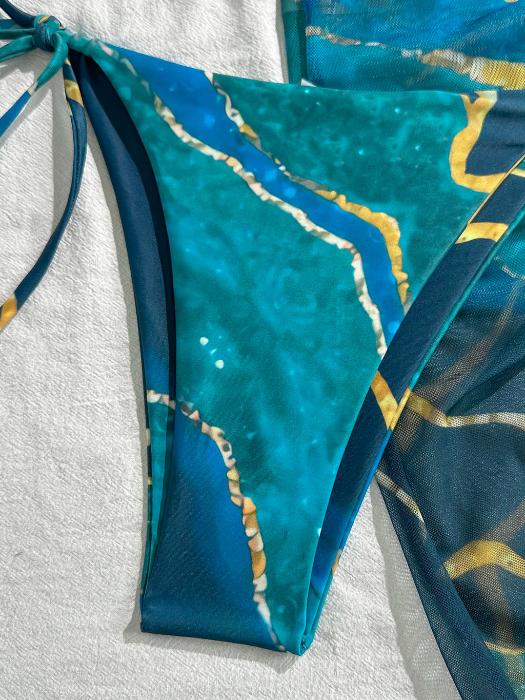 Blue Marble Print Women's Three-Piece Swimsuit Set