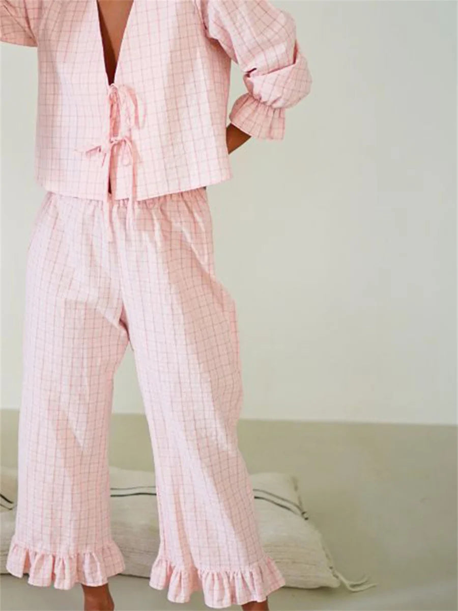Comfortable Pink Polyester Cotton Pajama Set for Women