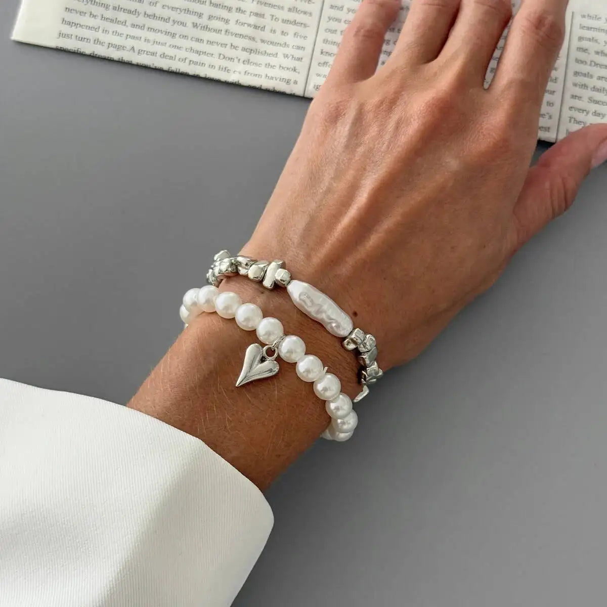 Elegant Imitation Pearl Bracelet Set for Women with Heart Pendant